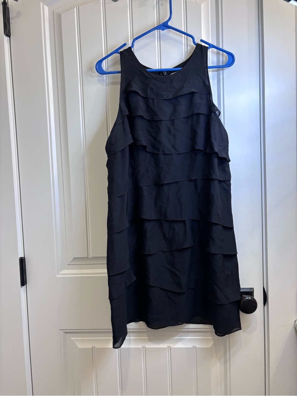 Kenar Black Tiered Sleeveless Dress